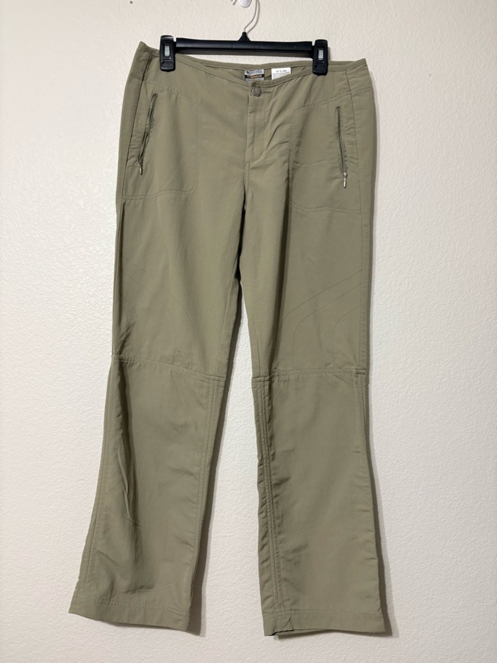 Columbia Titanium Nylon Technical Pants w Drawstring ruching in Legs. Omni Dry 8